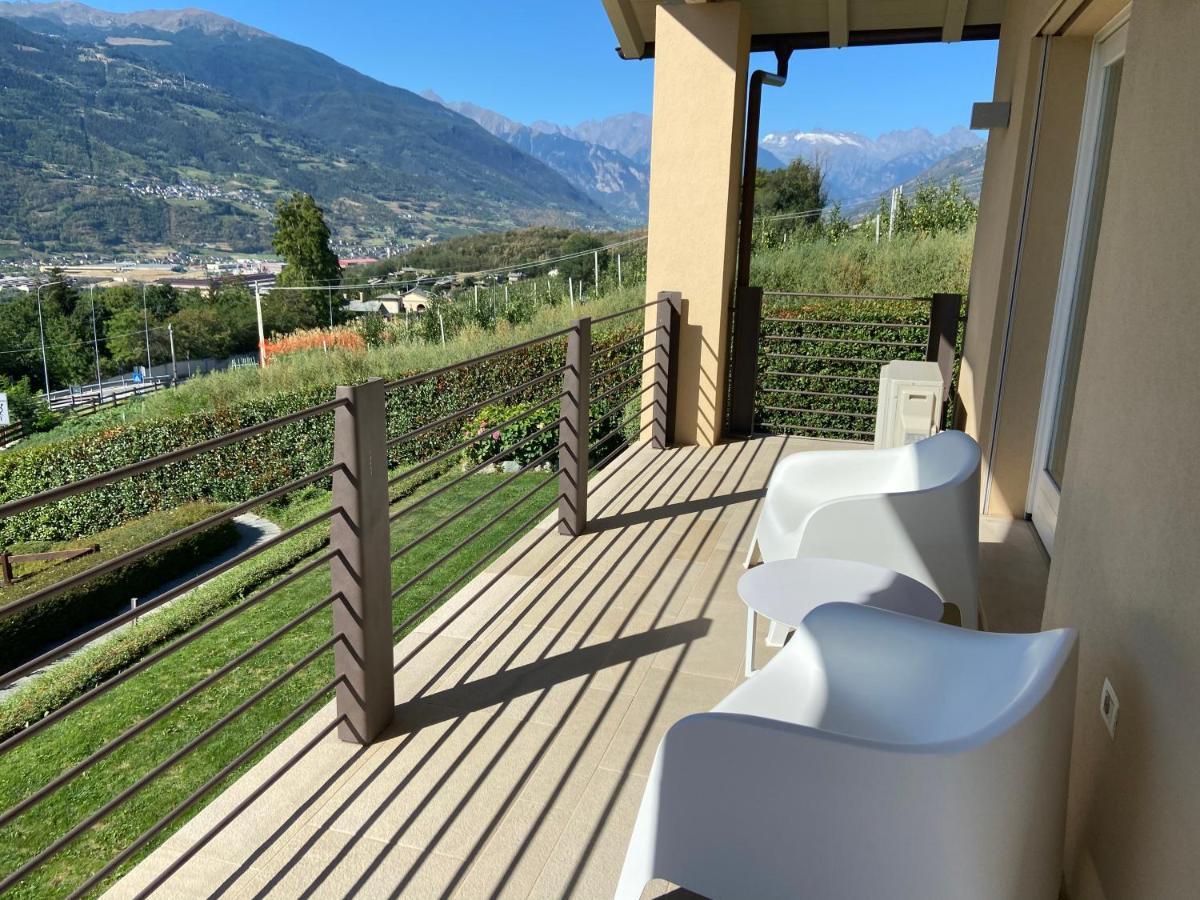 Design & Mountain View Bedroom Aosta Exterior photo